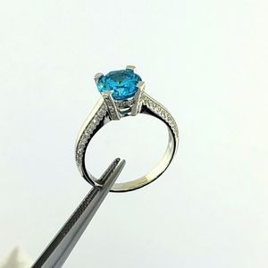 Ladies Brilliant Swiss Blue Topaz 925 Silver Ring